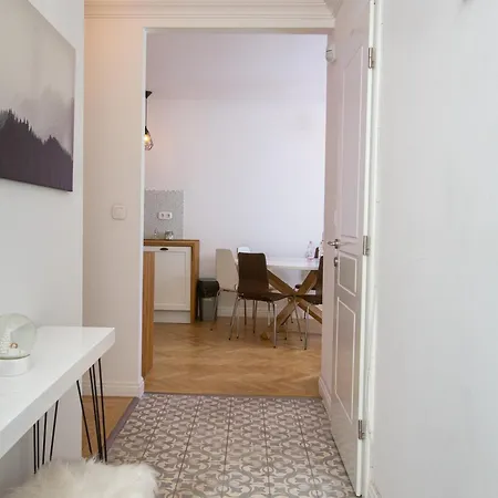 Danube بودابست